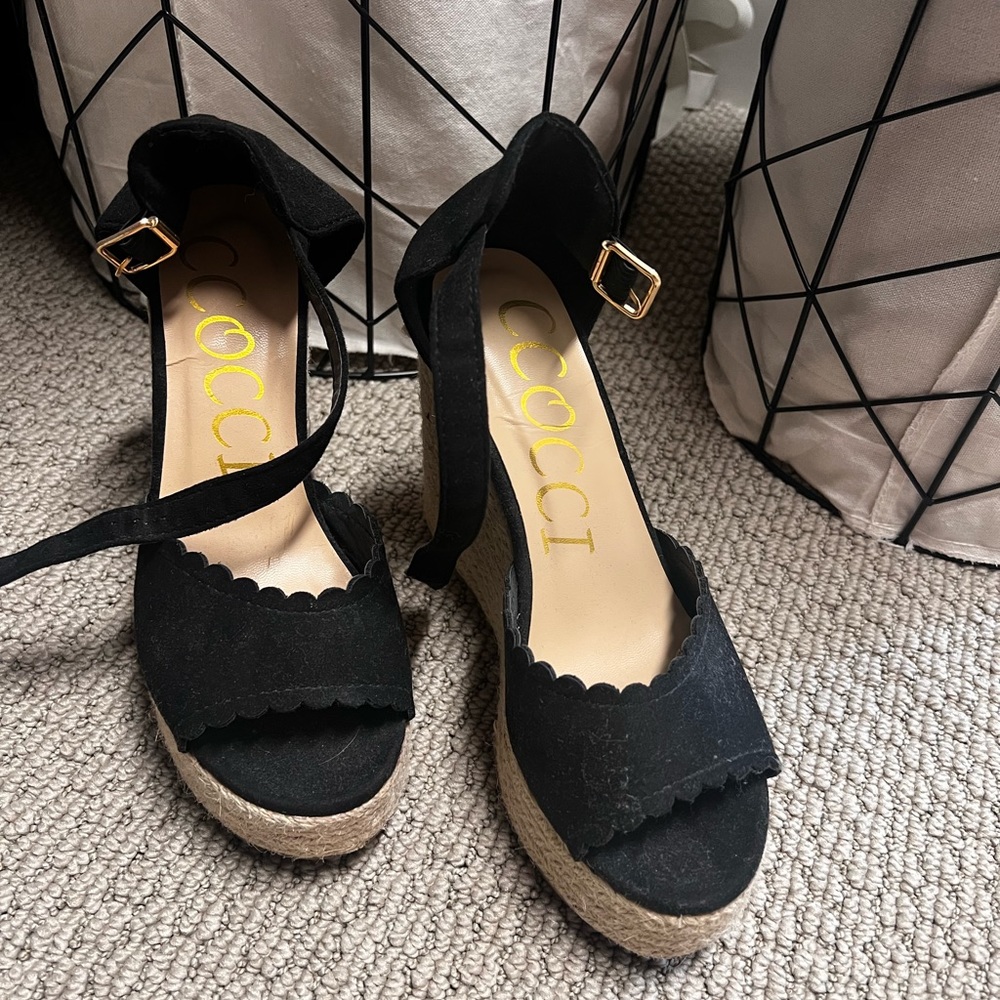 Vici espadrille black wedges